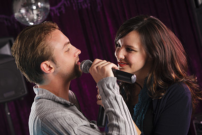 成人聲樂培訓學唱歌