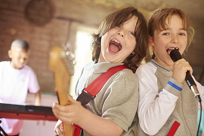 小孩學(xué)唱歌聲樂(lè)培訓(xùn)
